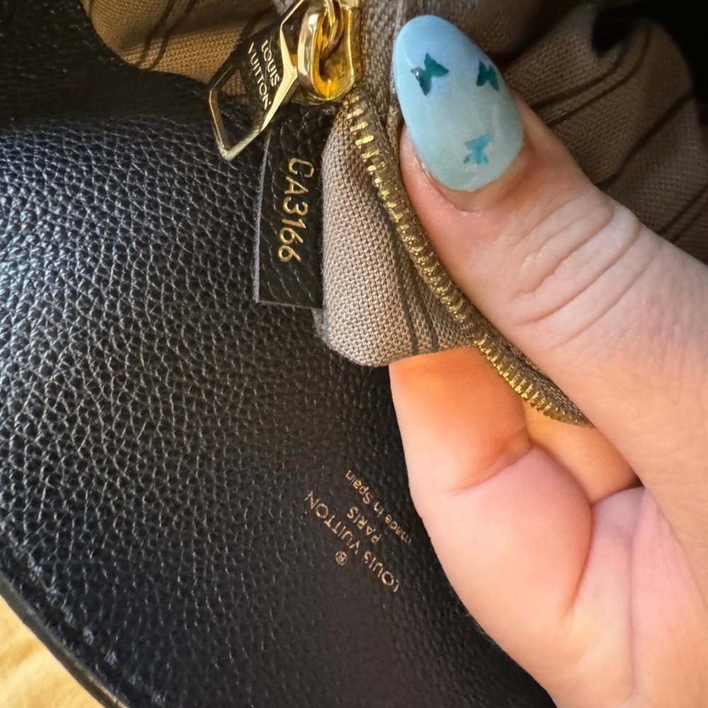 Louis Vuitton Black Bagatelle Hobo Bag - Picture 8 of 14